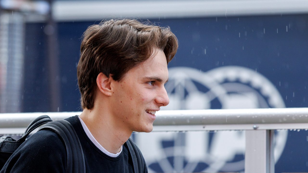 Piastri vuelve a pensar en el título después de la sanción a McLaren: «Es posible»