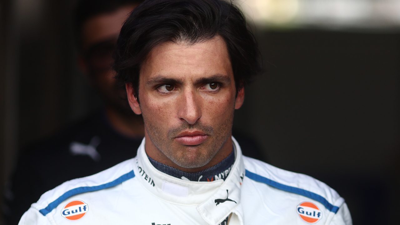 Carlos Sainz cuestiona una decisión de Williams y asegura que «aspira a más»