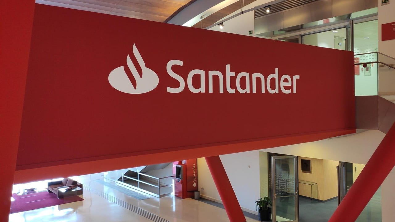 Santander elimina la comisión por enviar dinero a particulares de cualquier parte del mundo y por cualquier importe