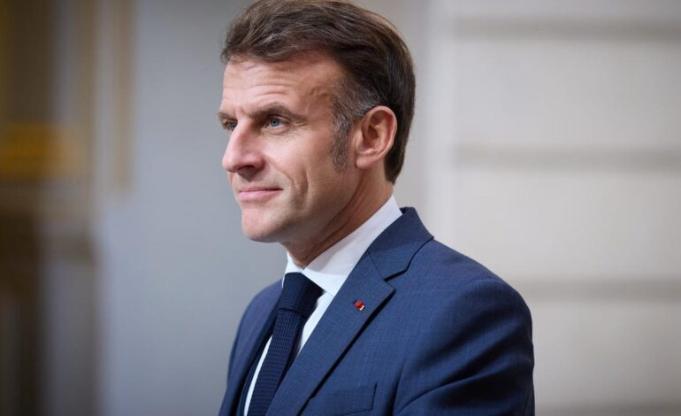 Emmanuel Macron planea crear una mili voluntaria en Francia