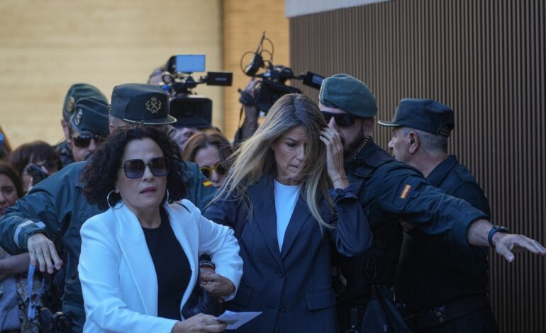 La periodista Maribel Vilaplana entrega al juzgado el pago del parking el día de la DANA a las 19:47 horas