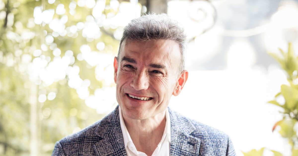 entrenamientos breves de fuerza y sobre todo de piernas»