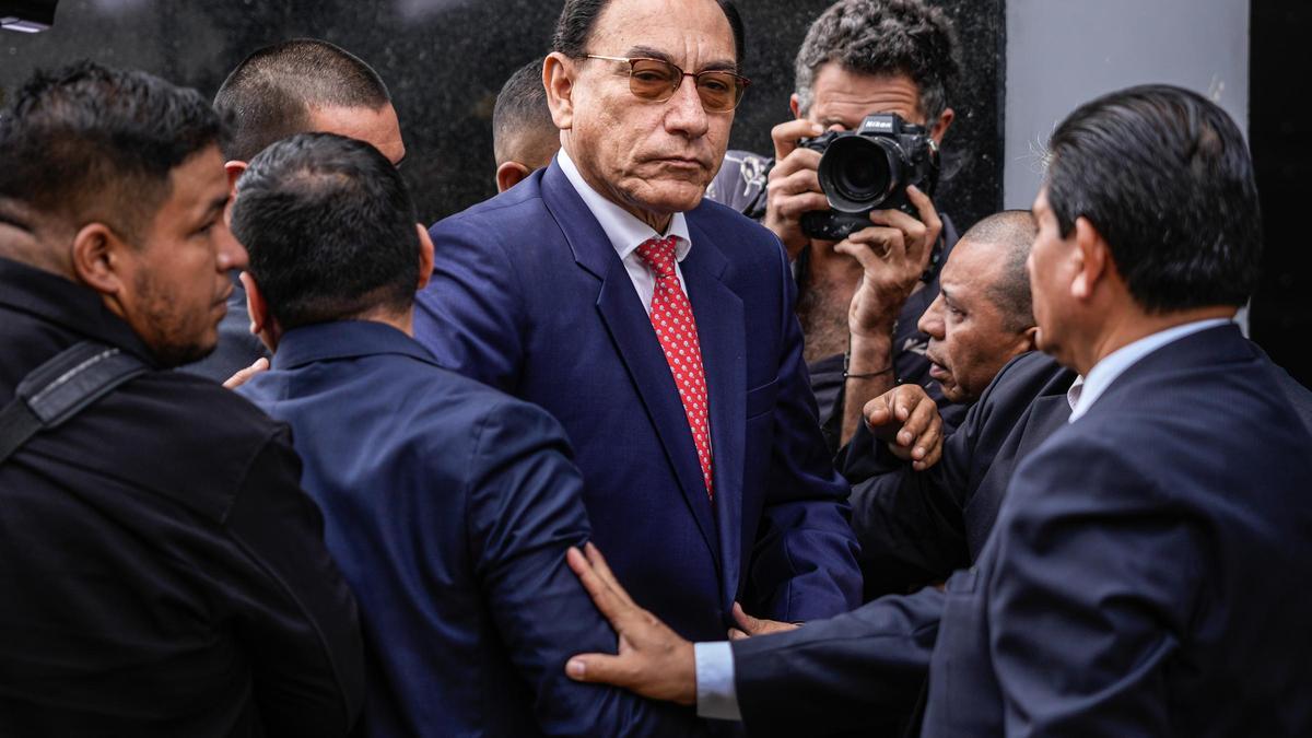 Condenan a 14 años de cárcel al expresidente de Perú Martín Vizcarra