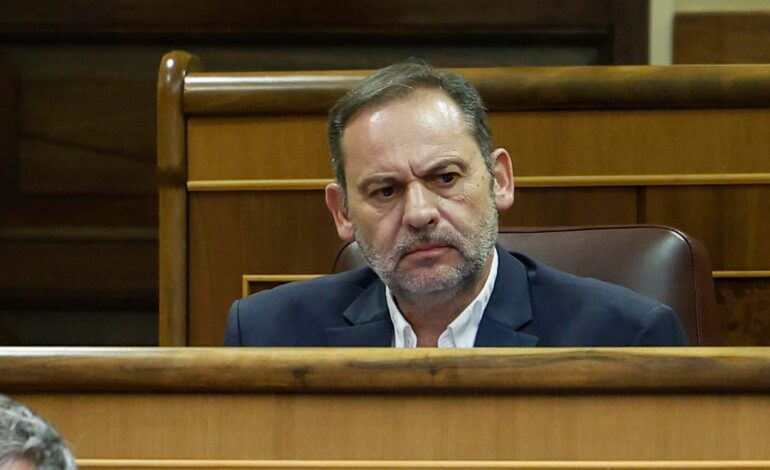 Ábalos llega al Supremo con la sombra de la cárcel, sin opciones de colaborar y dos guerras abiertas con Moncloa