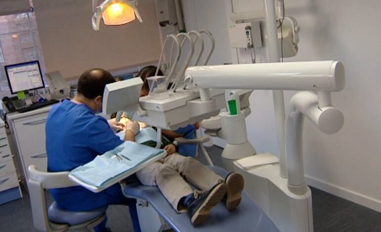 no contaba con licencia para la sedación intravenosa