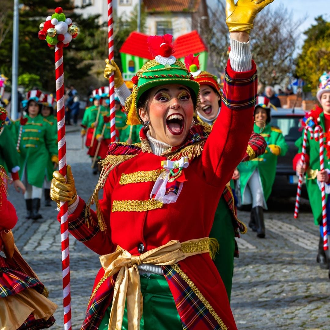 Perlim, la feria y mercado navideño más mágico de Portugal, celebrada en un castillo, en la localidad de Santa María da Feria, cerca de Oporto