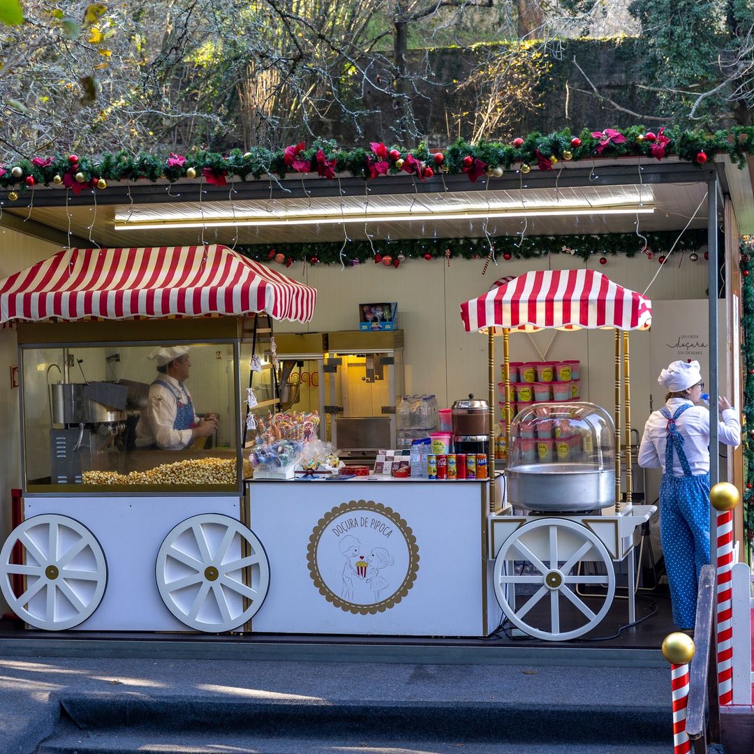 Perlim, la feria y mercado navideño más mágico de Portugal, celebrada en un castillo, en la localidad de Santa María da Feria, cerca de Oporto