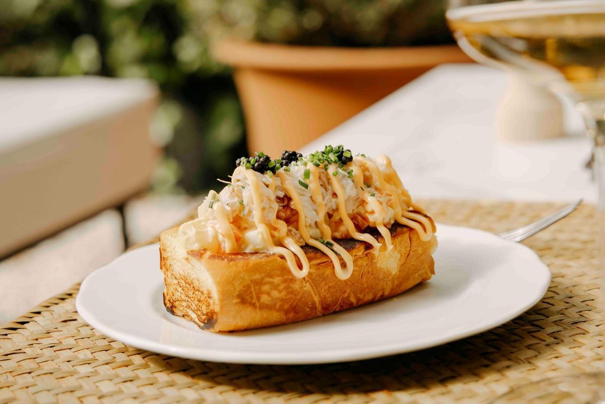 Ensalada de montadito de rape.