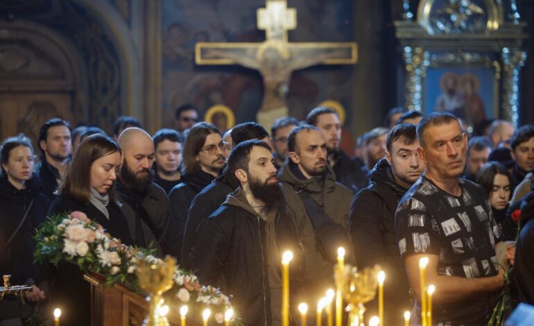 Medio millón de personas se quedan sin electricidad en Kiev tras un ataque ruso