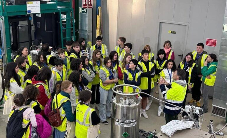 El Foro Comunicación y Escuela, de Vegadeo, una ventana a la ciencia desde el mundo rural