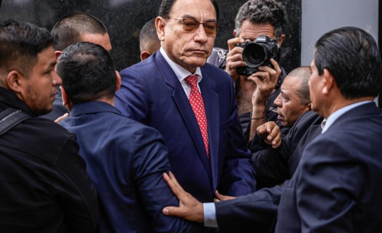 Condenan a 14 años de cárcel al expresidente de Perú Martín Vizcarra