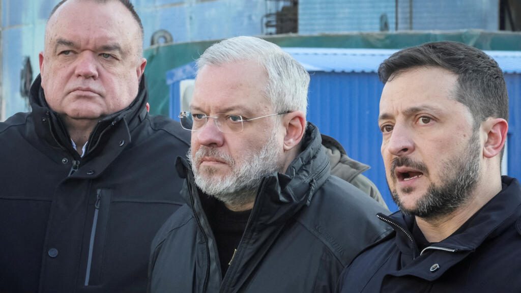 Escándalo de corrupción en Ucrania: dos ministros renuncian a petición de Zelenski