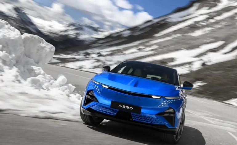 La tecnología que esconde el Alpine A390 para difuminar sus dos toneladas de peso en curva