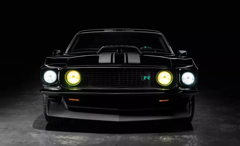 El mejor restomod de un Ford Mustang Fastback se llema Kingpin y lo ha creado Ringbrothers. No hay discusión