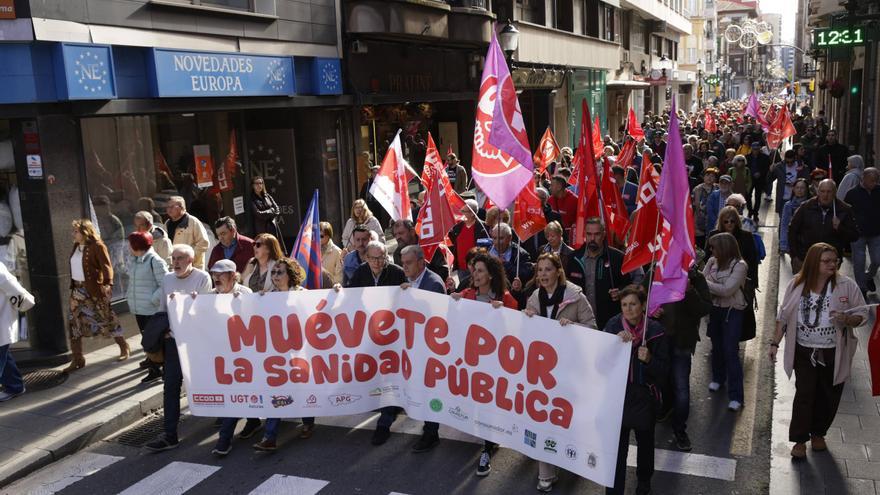 La movilización por la sanidad pública en Gijón, en imágenes