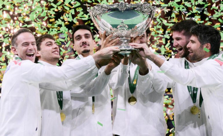 Italia gana sin Sinner a España y conquista su tercera Davis seguida