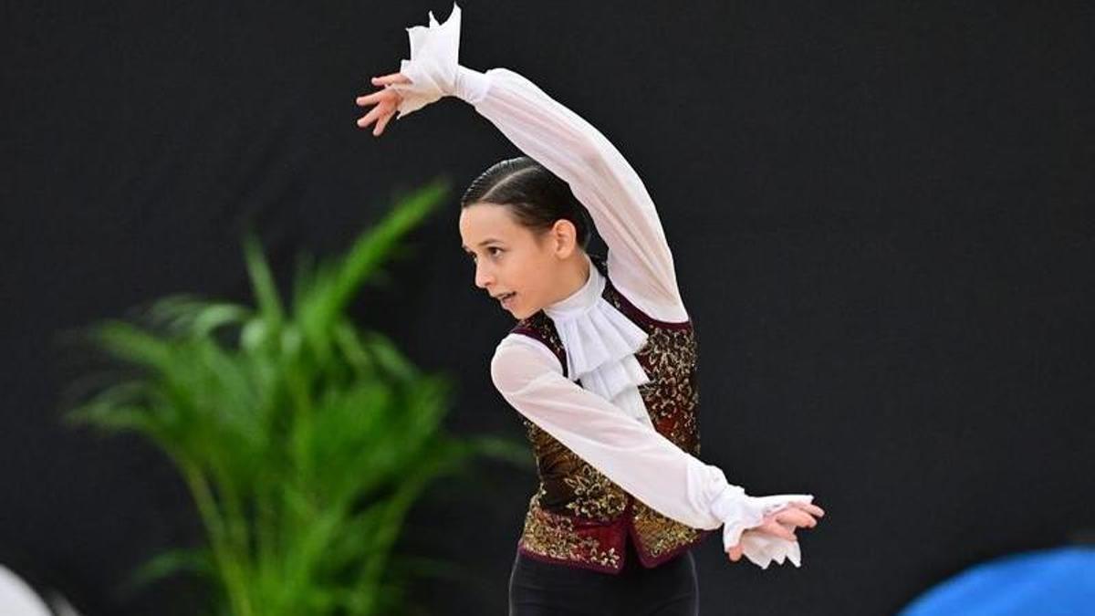 PATINAJE ARTÍSTICO | Éxito asturiano en la Copa de Europa de patinaje artístico: el joven Daniel Bermúdez sube al podio