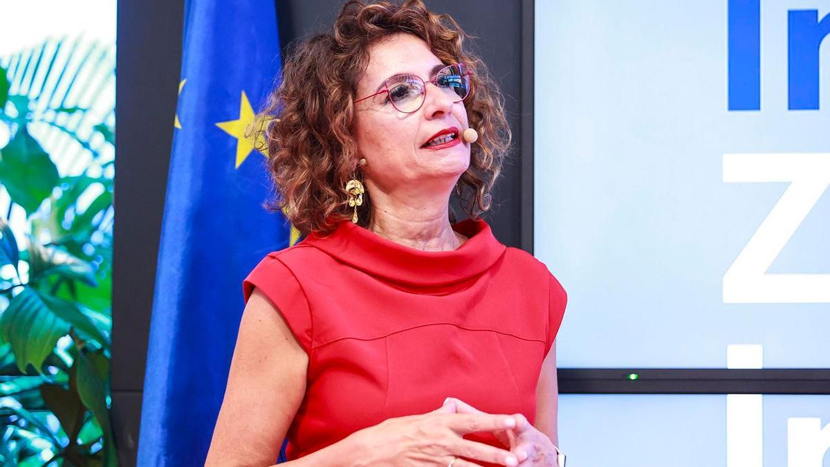 Hacienda confirma que beneficiará con 1.150 euros a las personas que vivan con personas mayores de 65 años y puede aumentar a 2.550 euros