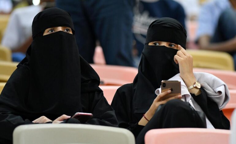 VOX MURCIA | El partido propone prohibir en espacios públicos la «vestimenta islámica que oculte el rostro»