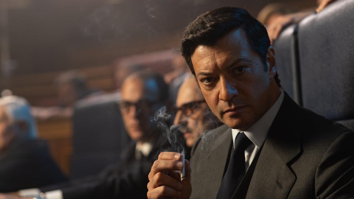 Álvaro Morte: «Antes de hacer de Adolfo Suárez no era consciente de lo frágil que fue la democracia»