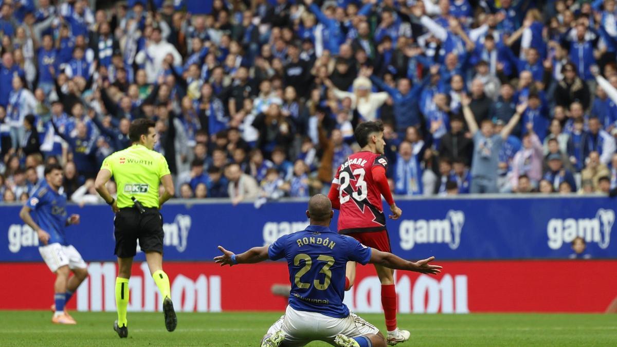 POLÉMICA OVIEDO-RAYO | Las polémicas arbitrales del Real Oviedo-Rayo Vallecano, desgranadas una a una: «La acción de Mendy en la primera parte pensé que, igual que la de Ilyas, podía ser roja»