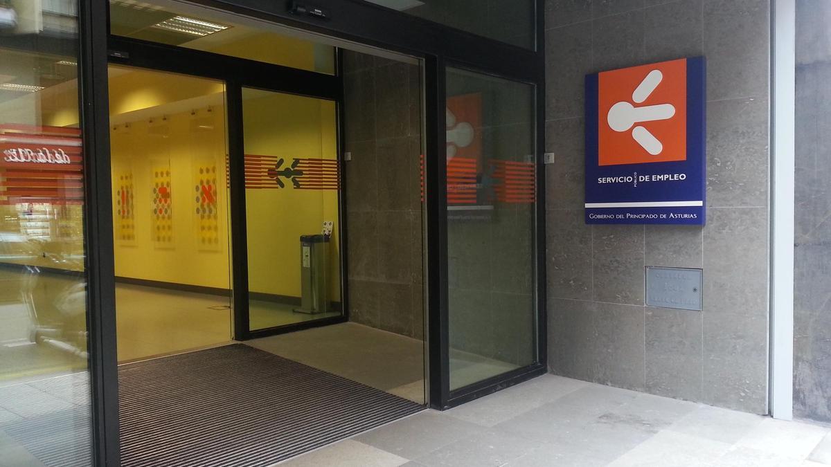 El valle del Nalón logra cortar la sangría del empleo, que persiste en cuatro concejos de la comarca del Caudal