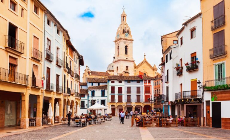 Descubriendo el poso de la historia en Xàtiva, de los iberos a Raimon | Escapadas por España | El Viajero