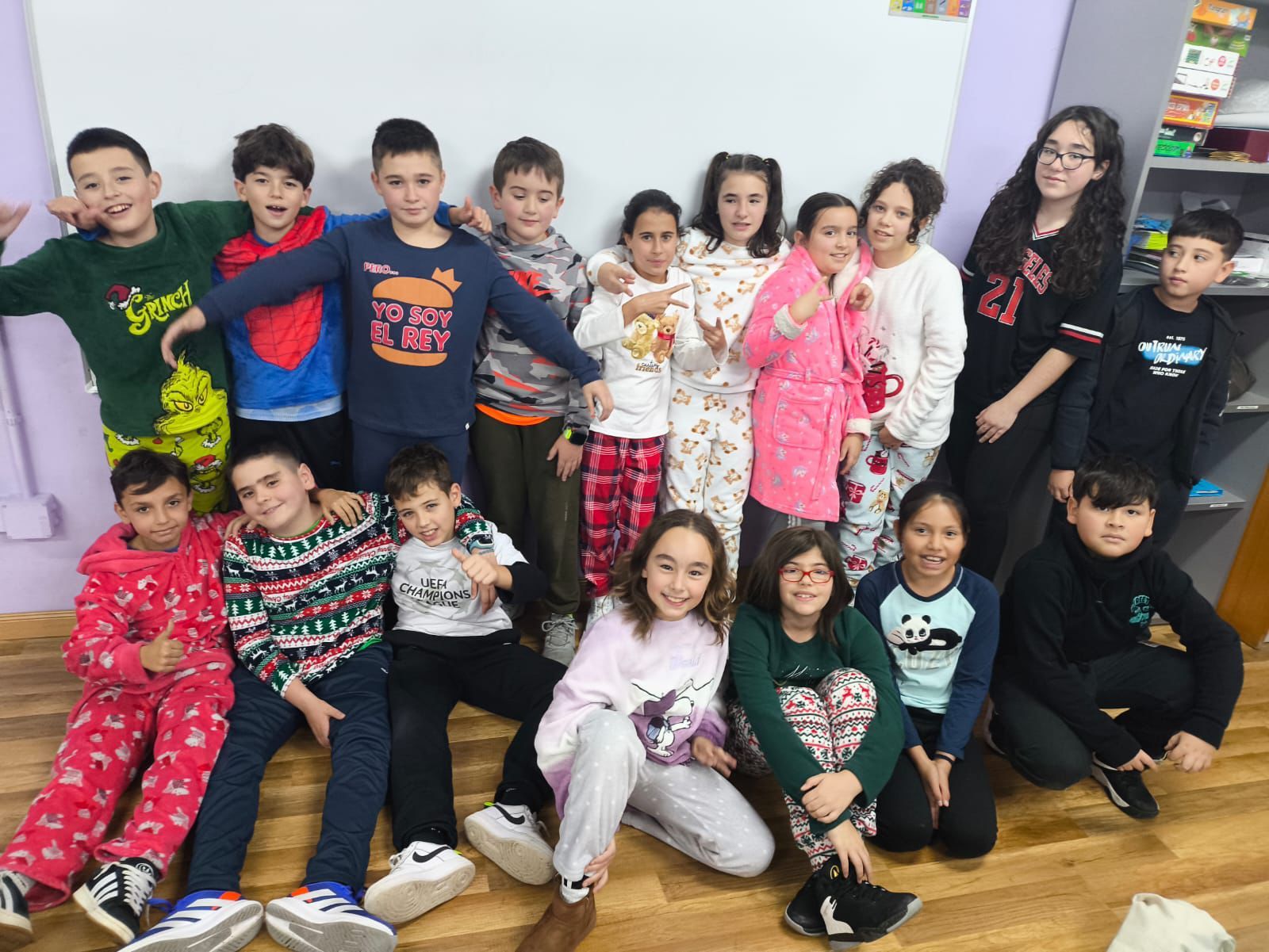 Los alumnos del colegio El Bosquín van al colegio en pijama