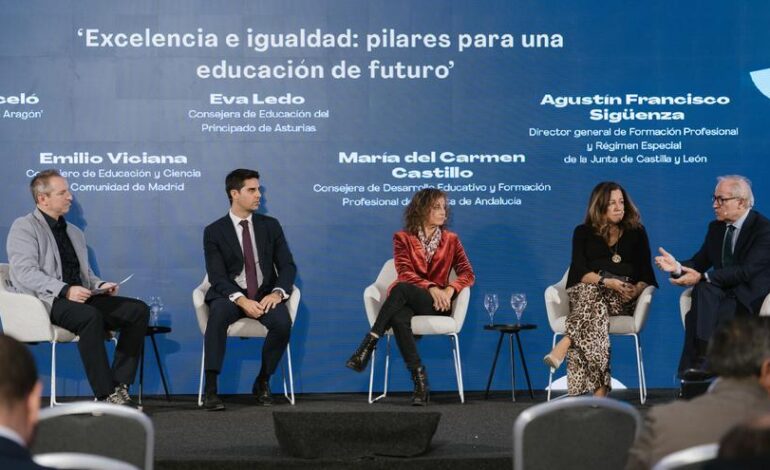 AGUSTÍN SIGÜENZA EDUCACIÓN | Agustín Francisco Sigüenza Molina, director general de Educación de Castilla y León: «La constancia en las políticas da sus frutos»