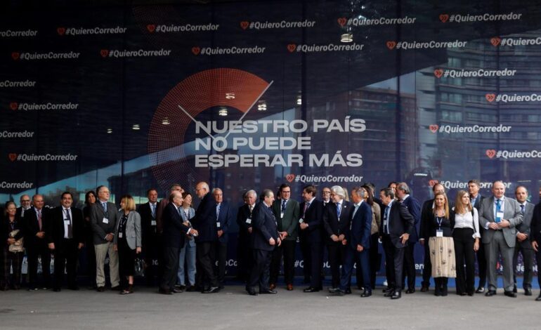 CORREDOR MEDITERRÁNEO | El movimiento Quiero Corredor se despide en Valencia y los empresarios tomarán la bandera del agua