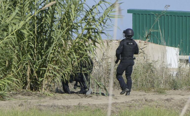 El Gobierno anuncia en Isla Mayor «la máxima firmeza» en la lucha contra el narco en el Bajo Guadalquivir tras el tiroteo