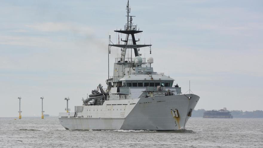 Reino Unido | Buques británicos y de la OTAN vigilan a dos buques de guerra rusos en el canal de la Mancha