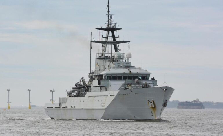 Reino Unido | Buques británicos y de la OTAN vigilan a dos buques de guerra rusos en el canal de la Mancha