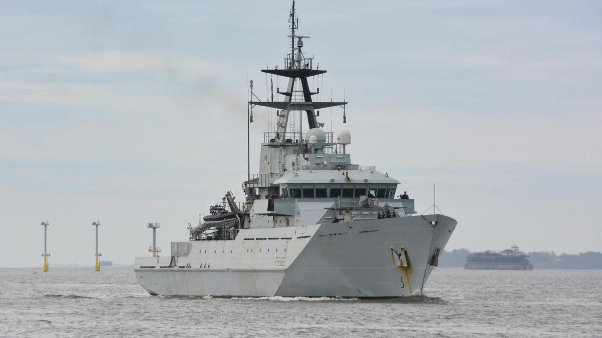 Reino Unido | Buques británicos y de la OTAN vigilan a dos buques de guerra rusos en el canal de la Mancha