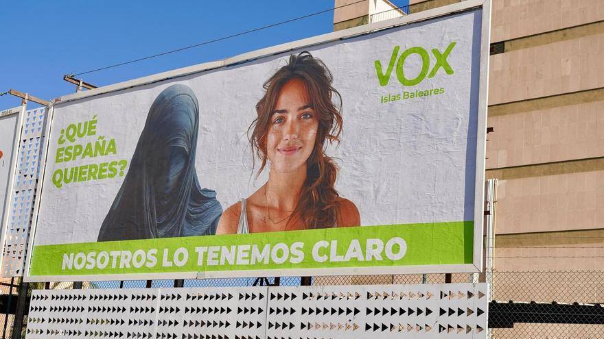 Una jueza de Palma investiga a Vox por las vallas publicitarias de una mujer con burka