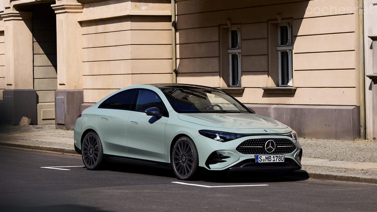 Mercedes-Benz CLA 180 y CLA 220: Nuevas versiones híbridas