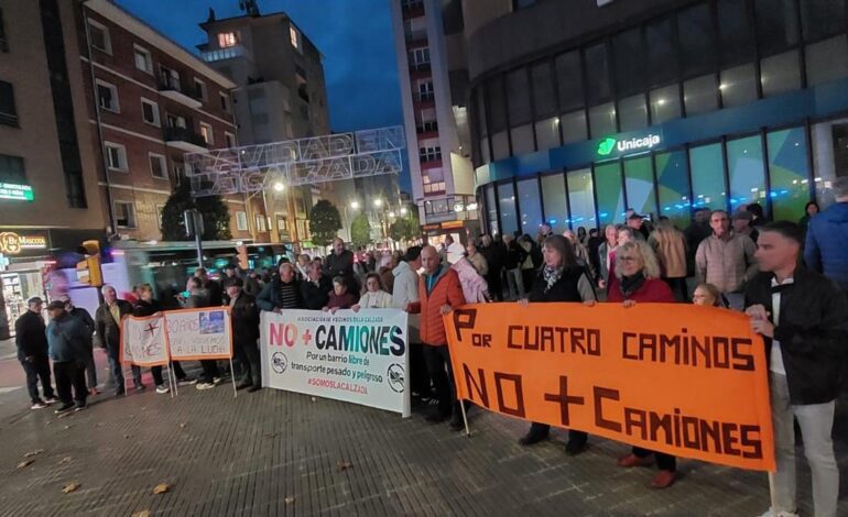 Concentración vecinos zona oeste contra el tráfico de camiones