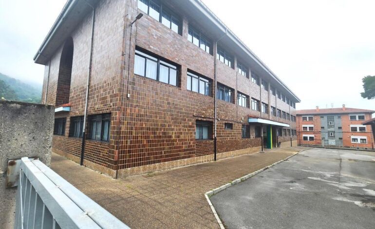 ESCUELINES MIERES | Las nuevas escuelinas de Mieres no pasan el examen: las causas del retraso en la apertura de las (muy demandadas) instalaciones