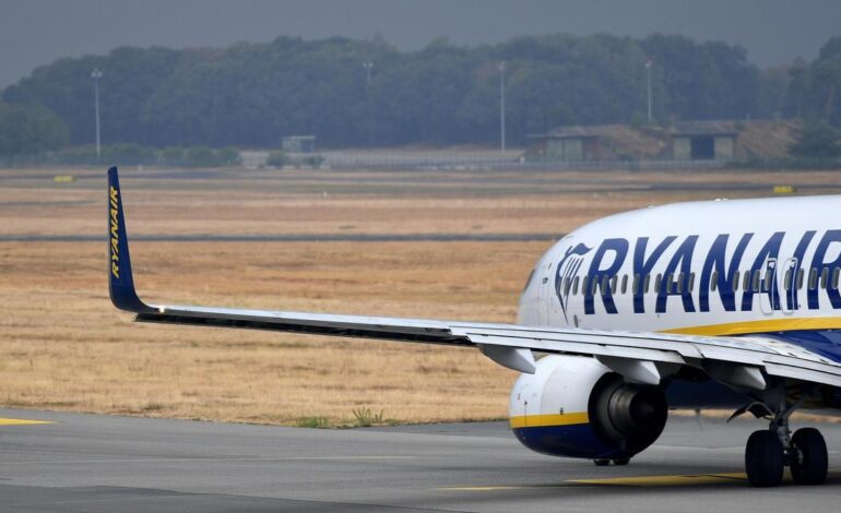 VUELOS BARATOS | Ryanair amaga con más recortes de plazas en España para la temporada de invierno 2026-2027
