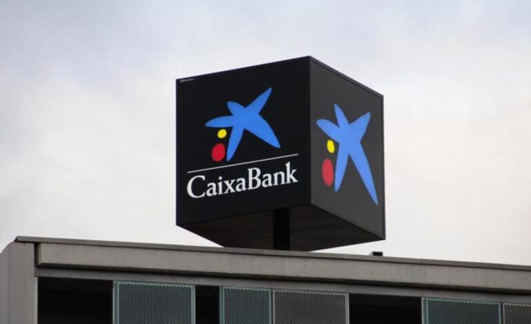 AGRESIÓN EN SALOU | El director de una oficina de CaixaBank en Tarragona, herido tras ser apuñalado por un cliente
