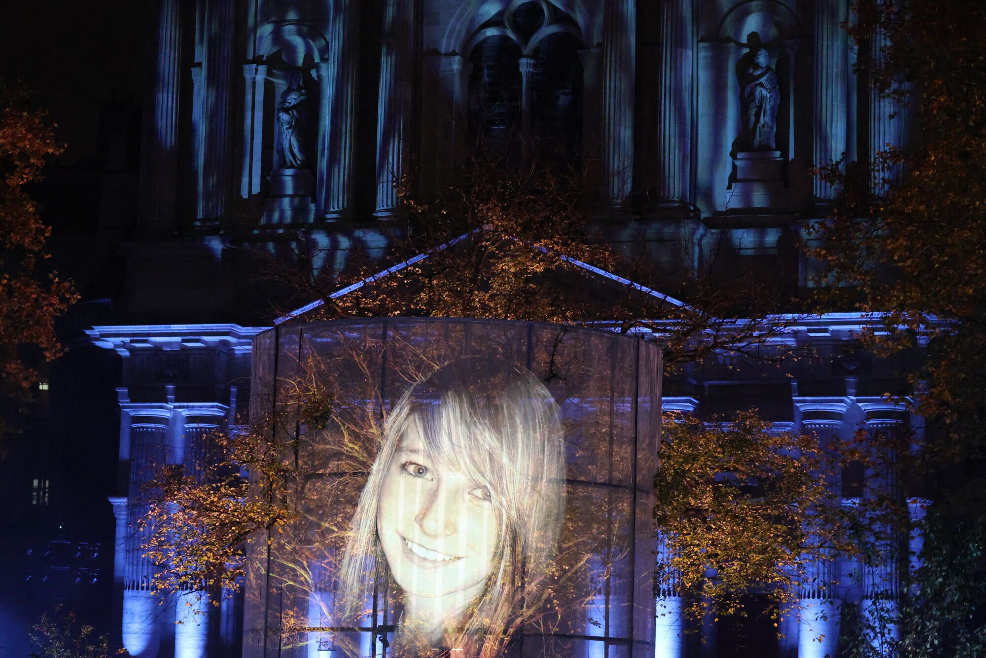 Homenaje a las víctimas de los atentados del Bataclan.