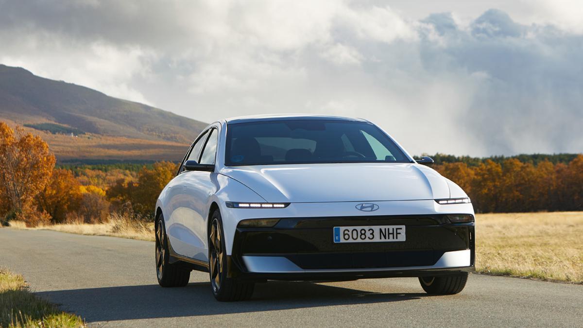 Hyundai renueva el Ioniq 6 y aumenta su oferta en coches eléctricos