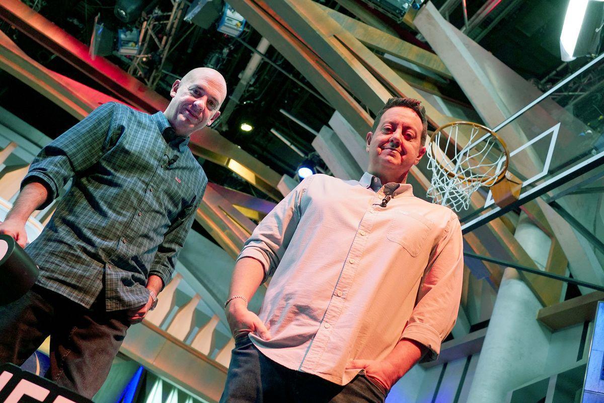 Entrevista a Guille Giménez y Antoni Daimiel, presentadores del programa NBA en Movistar+.