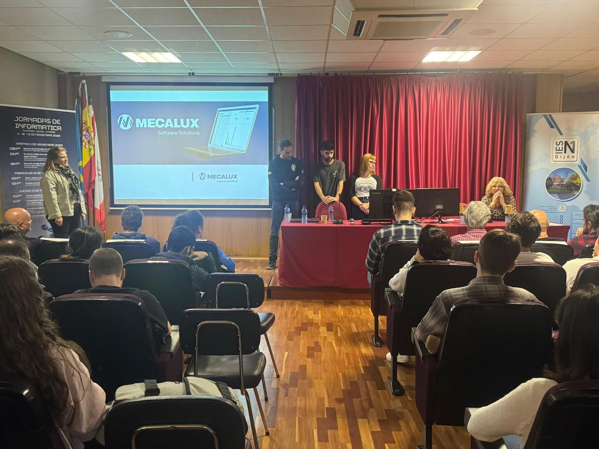 En marcha las Jornadas de Informática del IES Número 1 de Gijón (en imágenes)