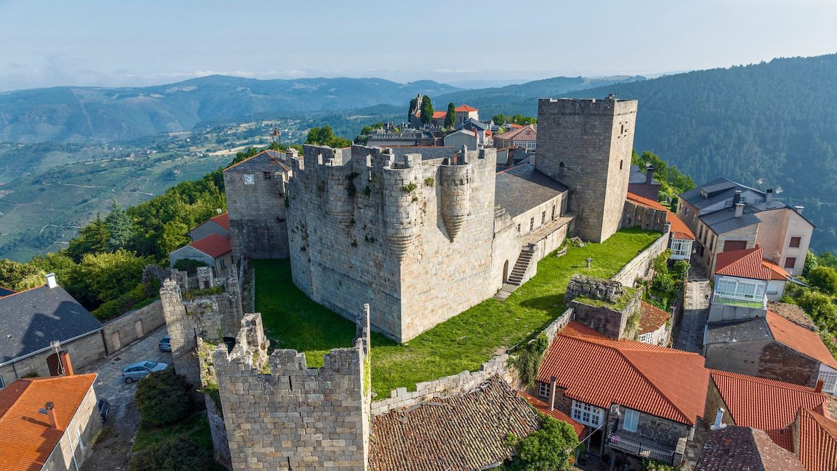 del encanto de Castro Caldelas al misterio de Mondoñedo