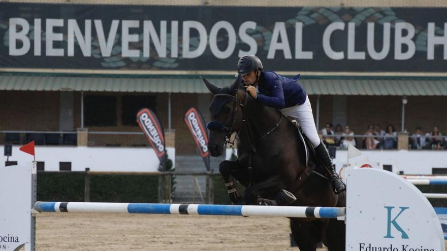 ¿cuántos socios han concurrido y cuántos aportaron la cuantía máxima?