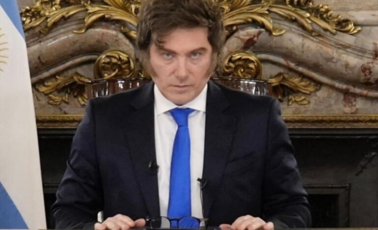 Una comisión parlamentaria pide que el Congreso evalúe si Milei incurrió en un delito en la estafa digital