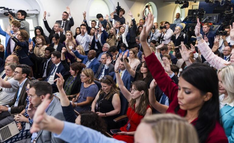 Restringen parcialmente el acceso de periodistas a la oficina de prensa de la Casa Blanca