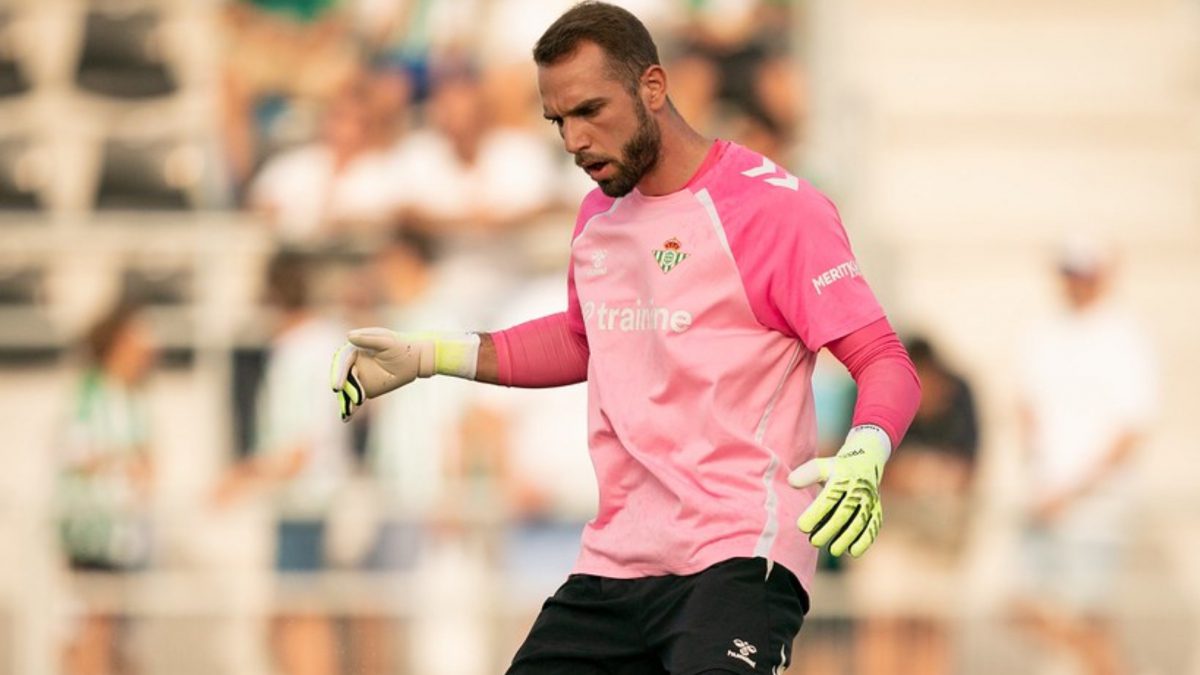 Pau López estará varias semanas de baja