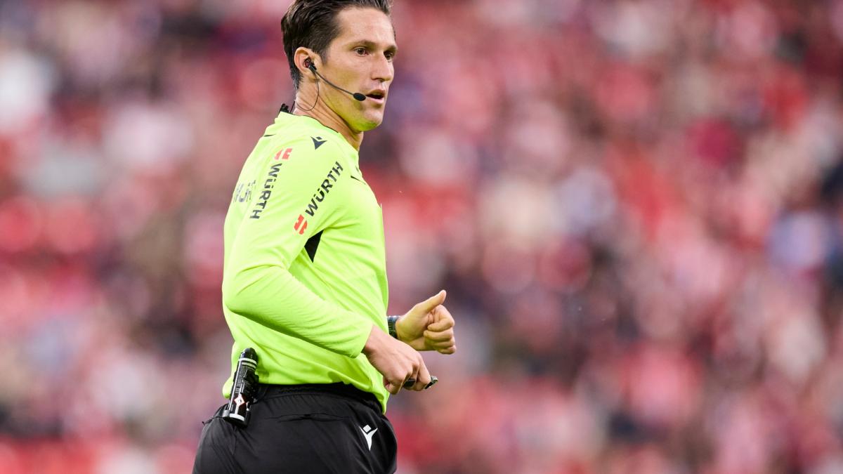 José Luis Munuera Montero hará historia en el Sánchez-Pizjuán